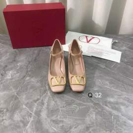 Picture of Valentino Shoes _SKUValentinosz35-406CMYY041020250